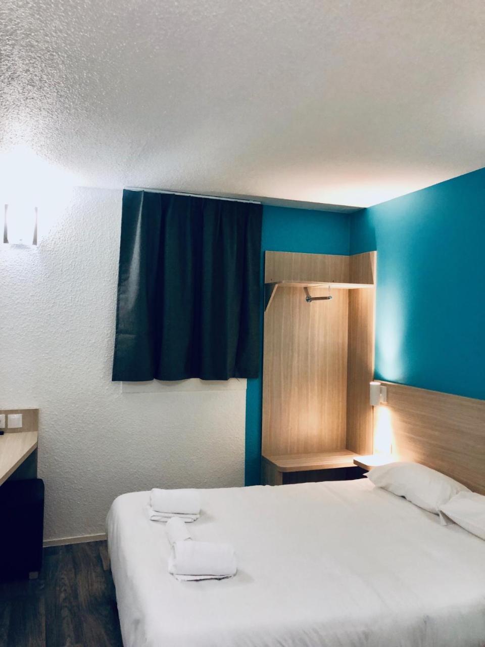 Hotel Du Stade Ex Kyriad Direct Lille Est Stade Pierre Mauroy Villeneuve-d'Ascq Bagian luar foto