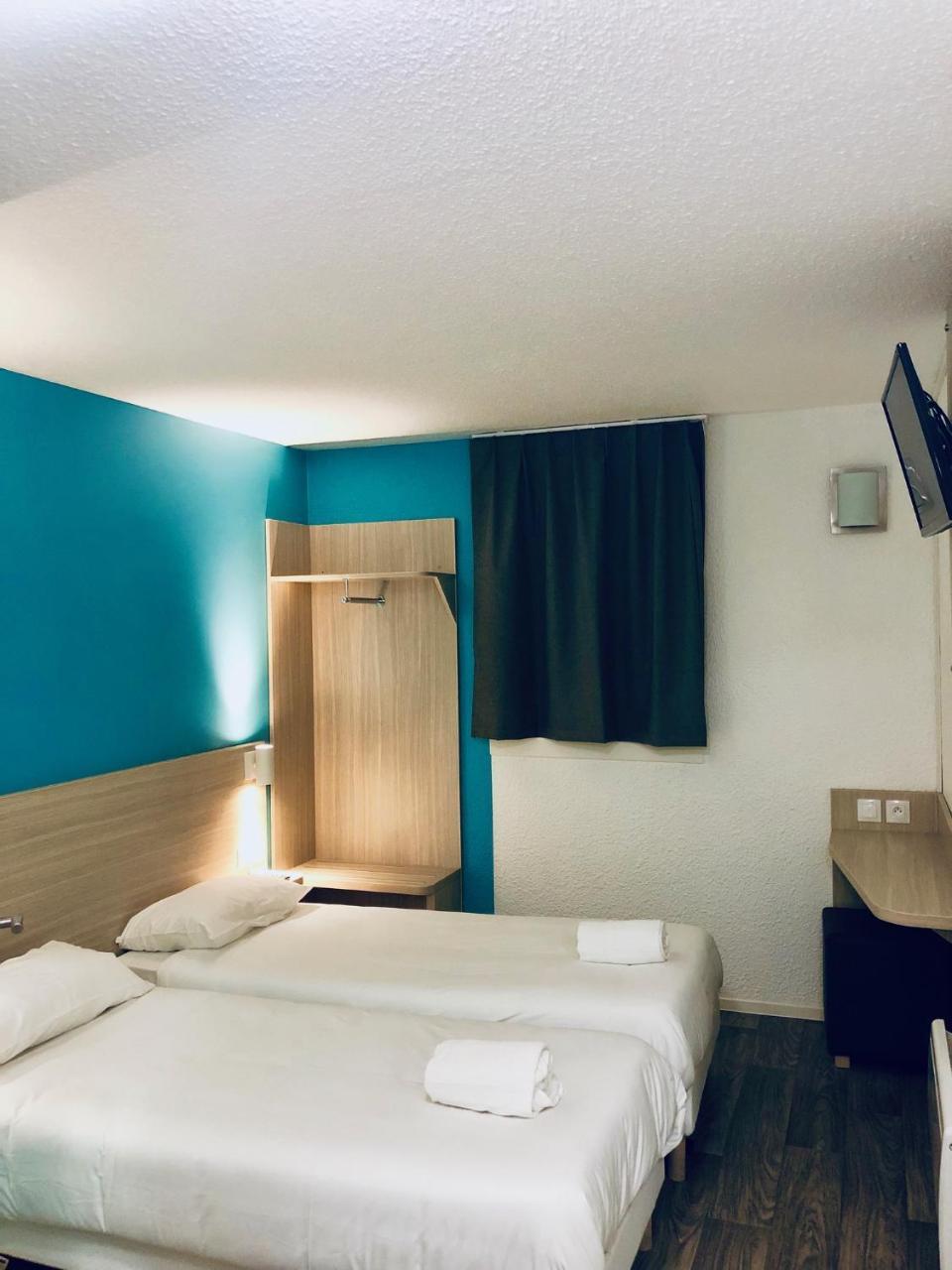 Hotel Du Stade Ex Kyriad Direct Lille Est Stade Pierre Mauroy Villeneuve-d'Ascq Bagian luar foto