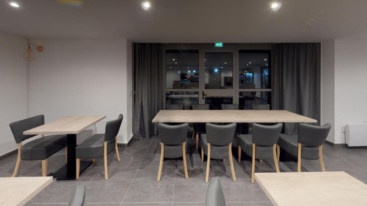 Hotel Du Stade Ex Kyriad Direct Lille Est Stade Pierre Mauroy Villeneuve-d'Ascq Bagian luar foto