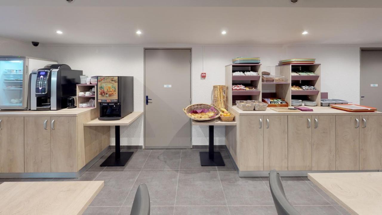 Hotel Du Stade Ex Kyriad Direct Lille Est Stade Pierre Mauroy Villeneuve-d'Ascq Bagian luar foto